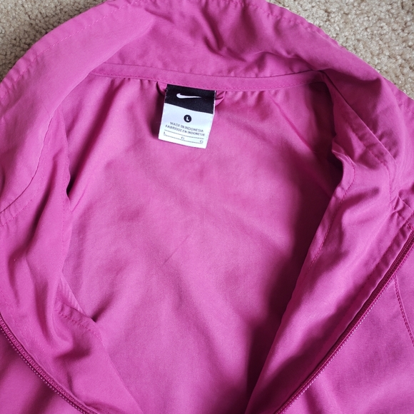 Women's Nike LG Lightweight Jacket - Picture 4 of 4